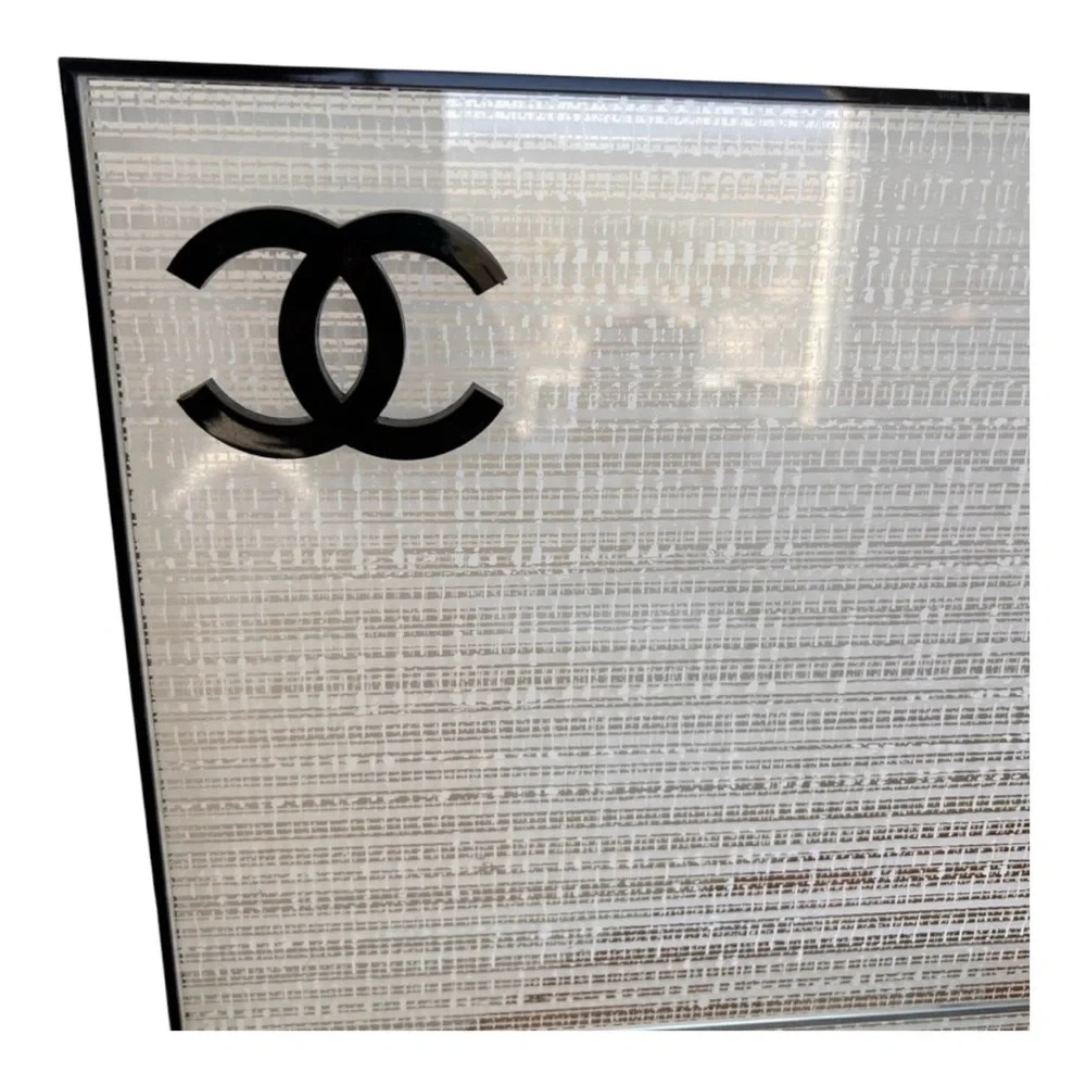 Authentic Rare CHANEL CRÉATIONS DES PARFUMS Lighted Acrylic Store Display Stand